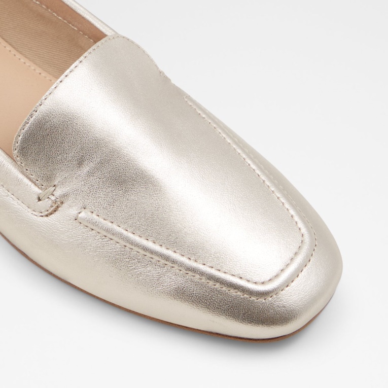 Mocasines Prelindra De Moda En Plata Clara De Aldo