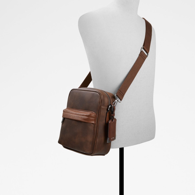 Moda Aldo Woebard Marrón