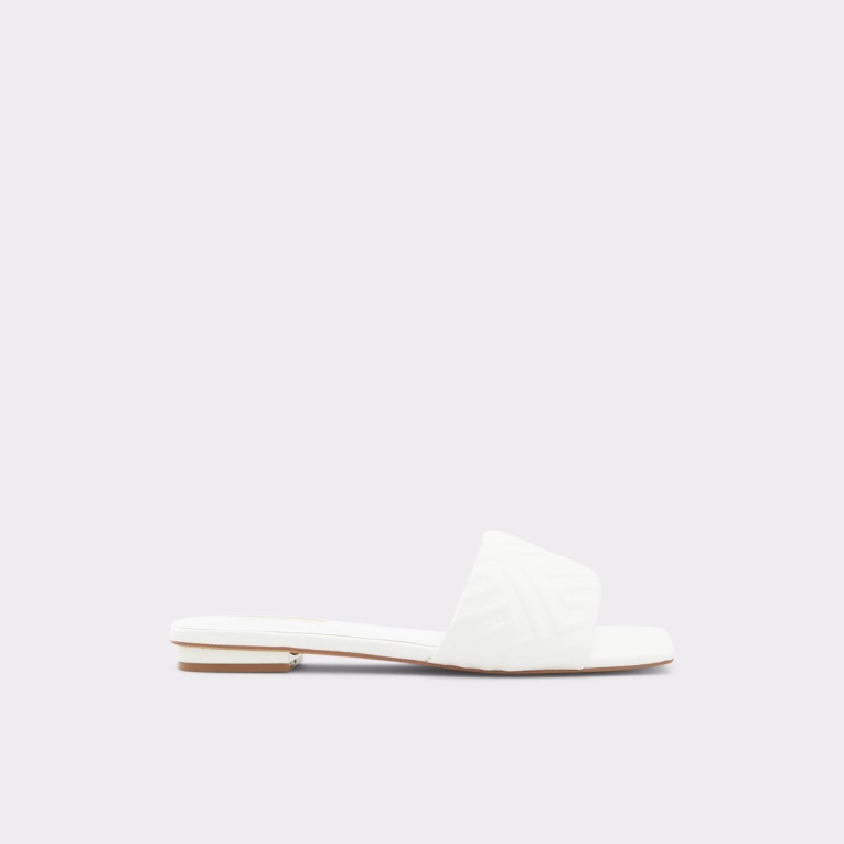 Moda Blanca Cleona Aldo