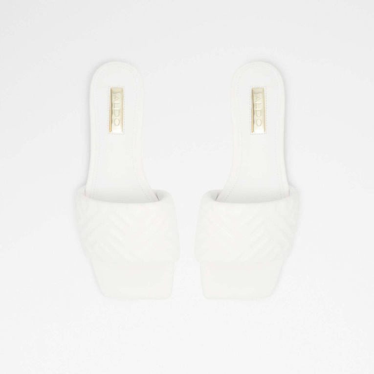 Moda Blanca Cleona Aldo