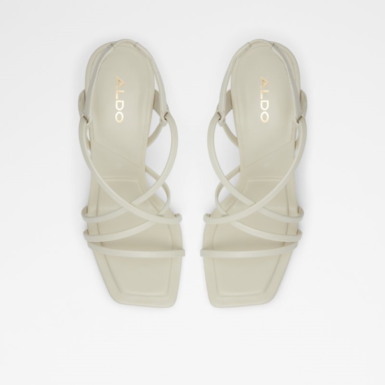 Moda Blanca Amilia Aldo