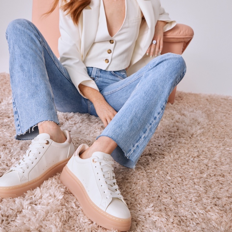 Nube De Rubor Blanco De Moda Aldo