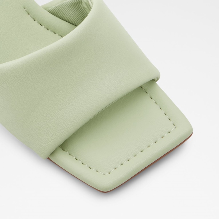 Mule Con Tacón Kylah Verde Brillante Moda Aldo