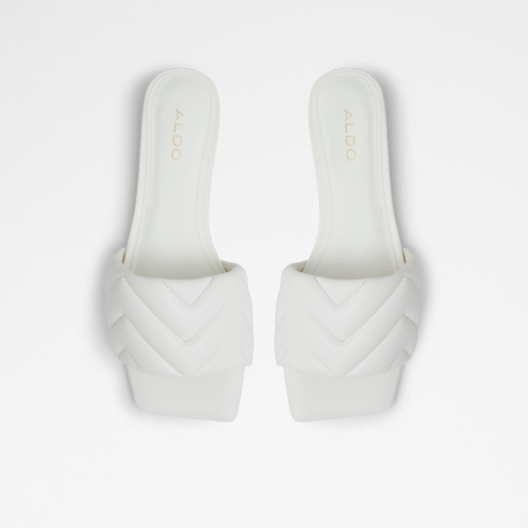 Sandalias Blancas Con Chanclas Moniq De Aldo