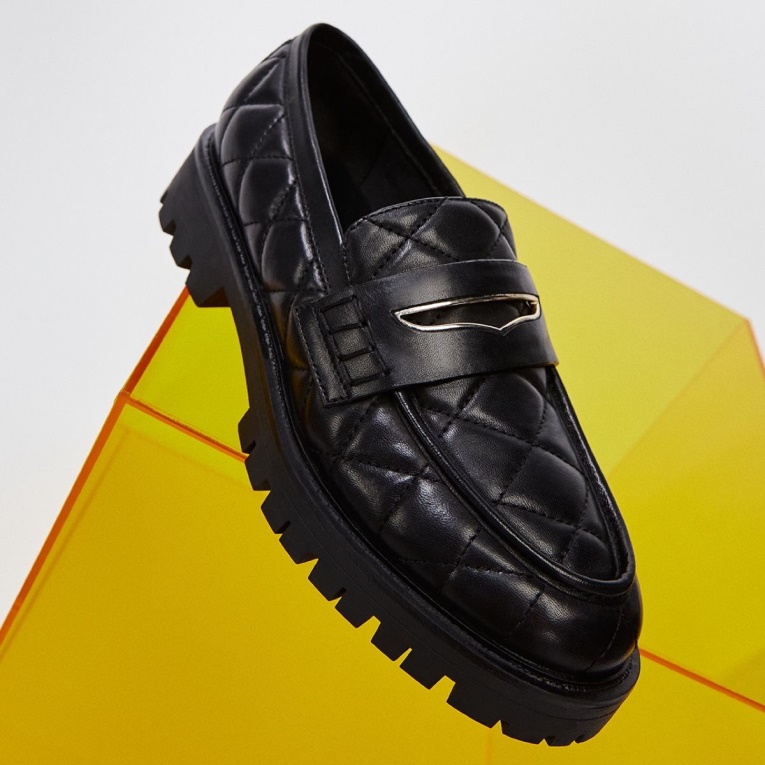 Mocasín Moxy Negro De Moda Con Suela Dentada Aldo