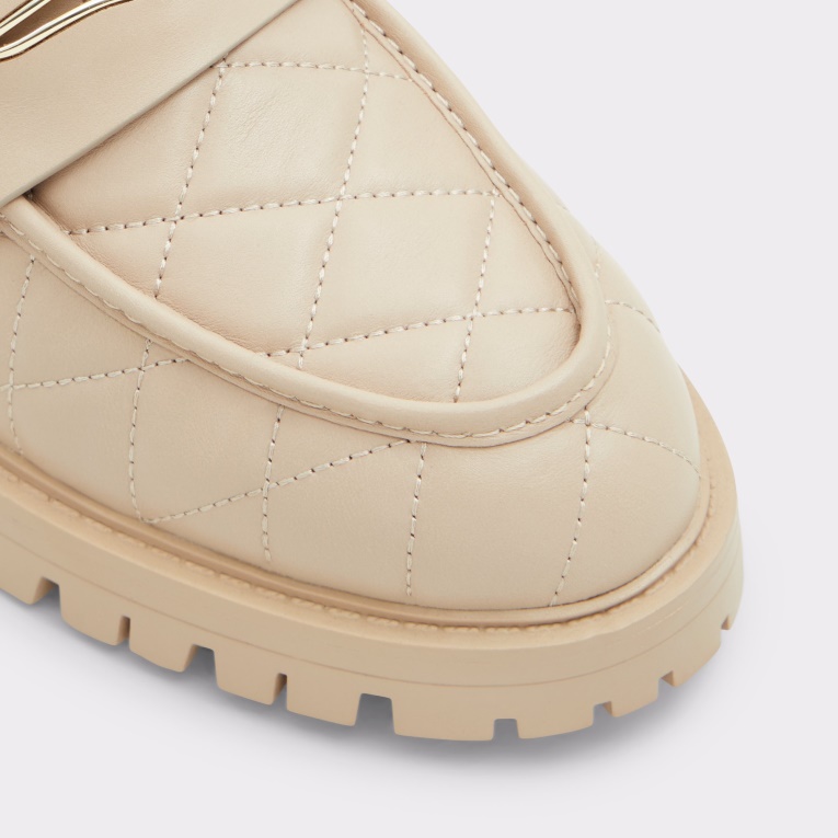 Mocasín Beige Claro Moxy De Aldo Fashion Con Suela Dentada