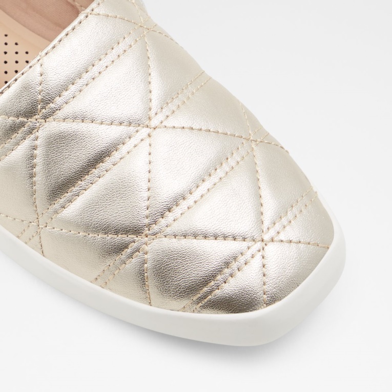 Slip En Acolchado Plateado De Moda En Aldo