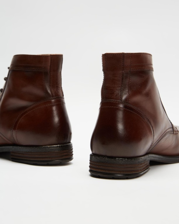 Moda Marrón Aldo Rainer