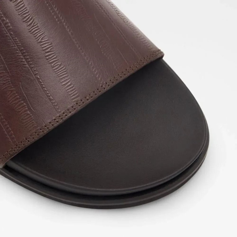 Sandalias Planas Informales Con Chanclas De Hombre Aldo Haoven Marrón Oscuro De Moda