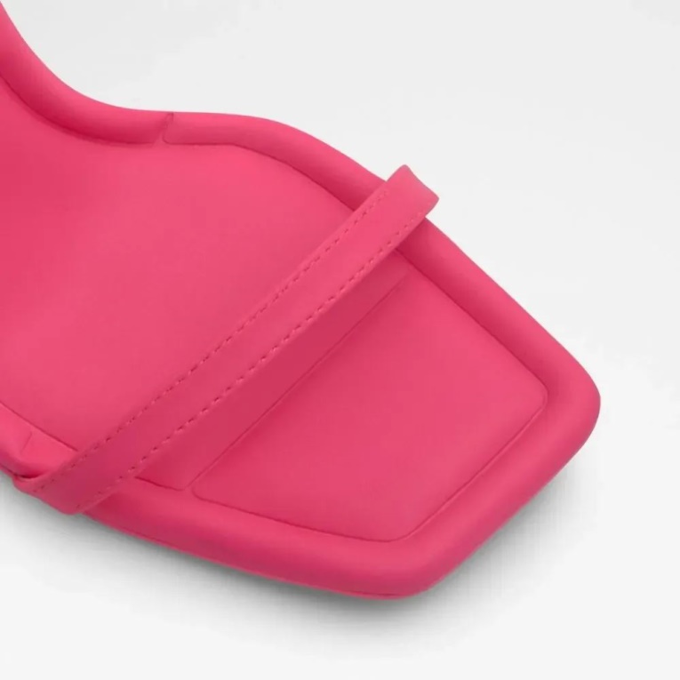 Zapato De Tacón De Mujer Con Correa En El Tobillo De Aldo Vivanti Rosa Brillante De Moda