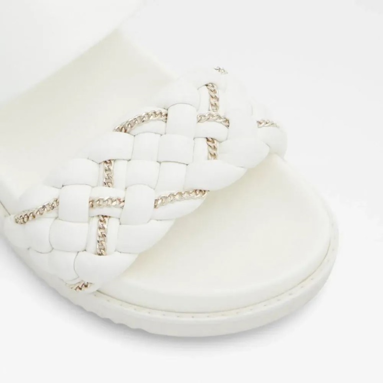 Sandalia Plana De Dos Piezas De Mujer Yboha En Otro Blanco Aldo Fashion