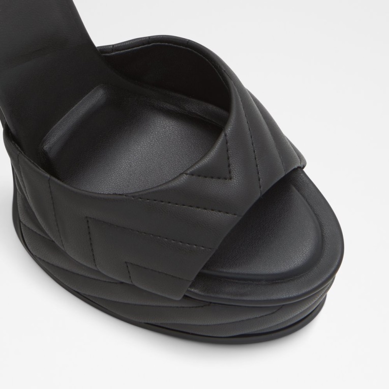 Moda Negra Milena Aldo